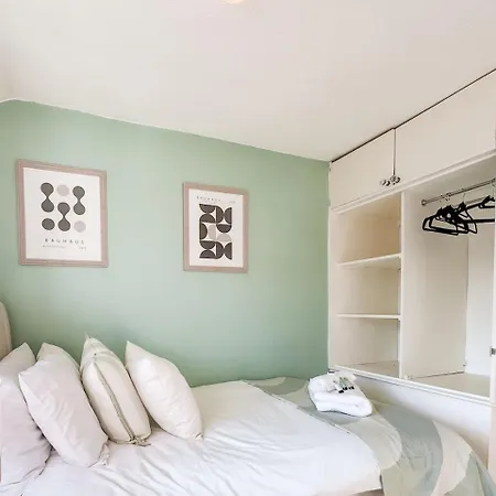 בית נופש Raygill House By Furnished 4br Shadwell House Ideal For Contractors & Relocations Families