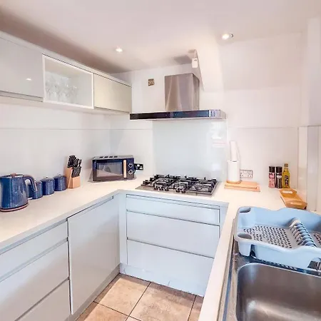 בית נופש Raygill House By Furnished 4br Shadwell House Ideal For Contractors & Relocations Families *