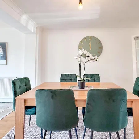 Raygill House By Furnished 4br Shadwell House Ideal For Contractors & Relocations Families * לידס