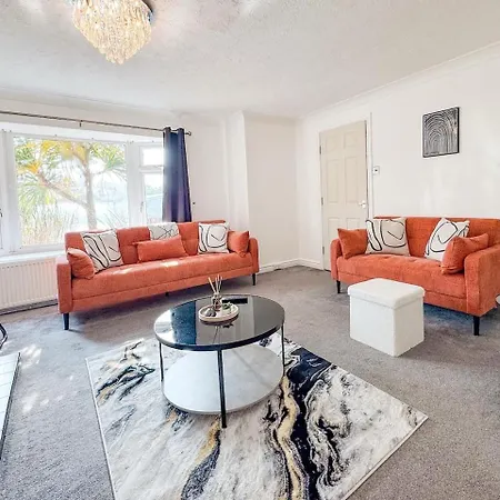 בית נופש Raygill House By Furnished 4br Shadwell House Ideal For Contractors & Relocations Families