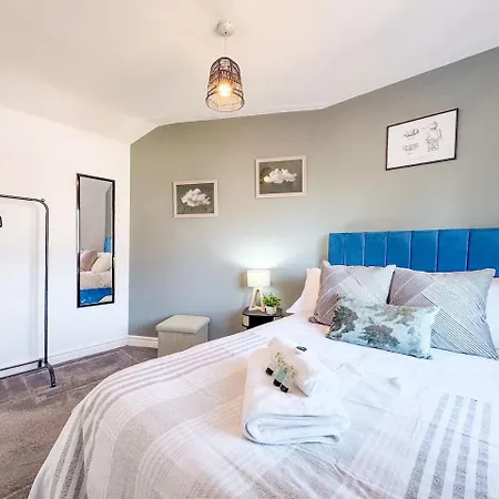 בית נופש Raygill House By Furnished 4br Shadwell House Ideal For Contractors & Relocations Families *