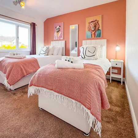 בית נופש Raygill House By Furnished 4br Shadwell House Ideal For Contractors & Relocations Families