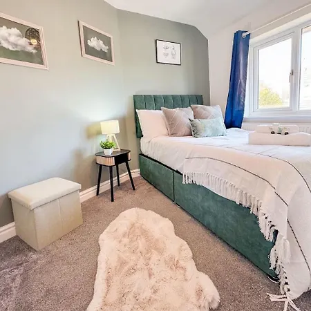 Raygill House By Furnished 4br Shadwell House Ideal For Contractors & Relocations Families بيت للعطل