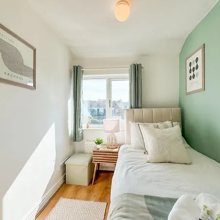 Tatil Evi Raygill House By Furnished 4br Shadwell House Ideal For Contractors & Relocations Families *