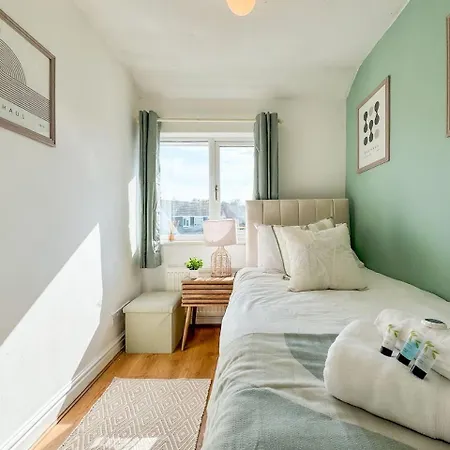 Raygill House By Furnished 4br Shadwell House Ideal For Contractors & Relocations Families Дом отдыха Лидс