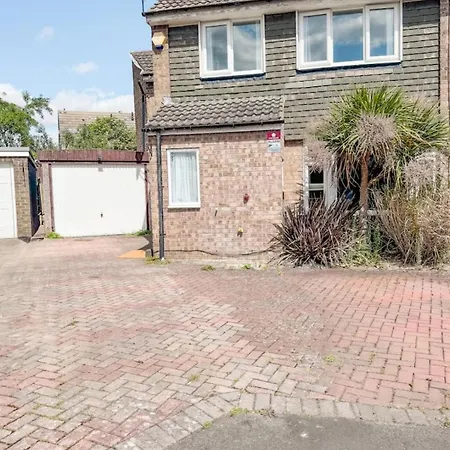 Дом отдыха Raygill House By Furnished 4br Shadwell House Ideal For Contractors & Relocations Families Лидс