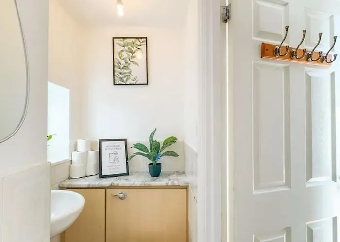 Casa vacanze Raygill House By Furnished 4br Shadwell House Ideal For Contractors & Relocations Families *