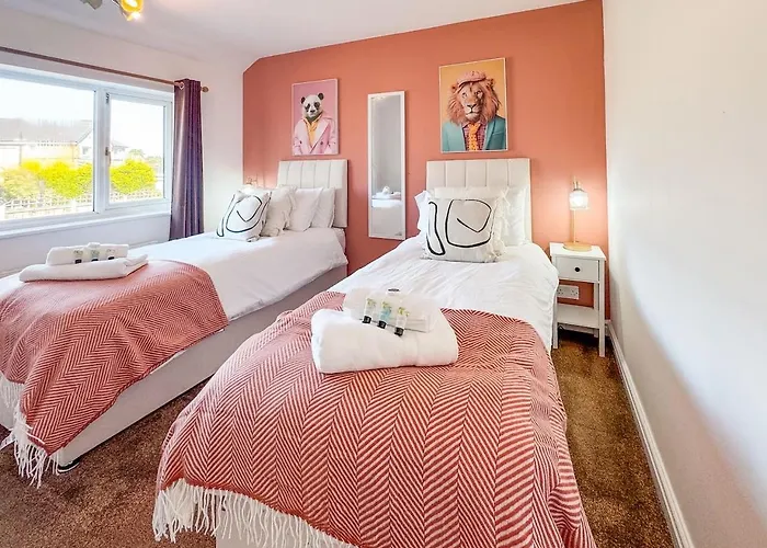 Raygill House By Furnished 4br Shadwell House Ideal For Contractors & Relocations Families * Leeds (West Yorkshire)