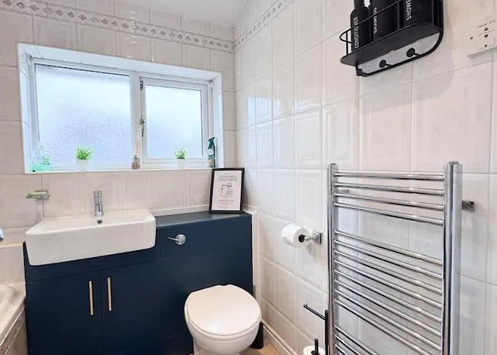 Raygill House By Furnished 4br Shadwell House Ideal For Contractors & Relocations Families