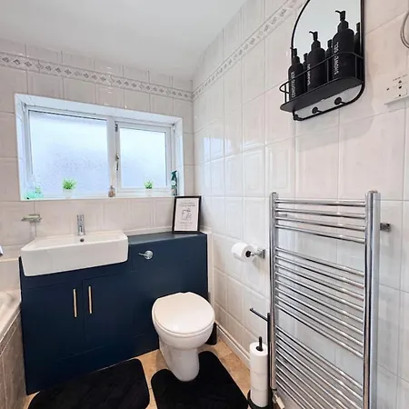 Raygill House By Furnished 4br Shadwell House Ideal For Contractors & Relocations Families