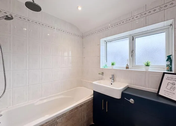 Raygill House By Furnished 4br Shadwell House Ideal For Contractors & Relocations Families 度假居